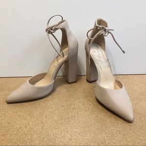 Pointed toe nude heels with ties